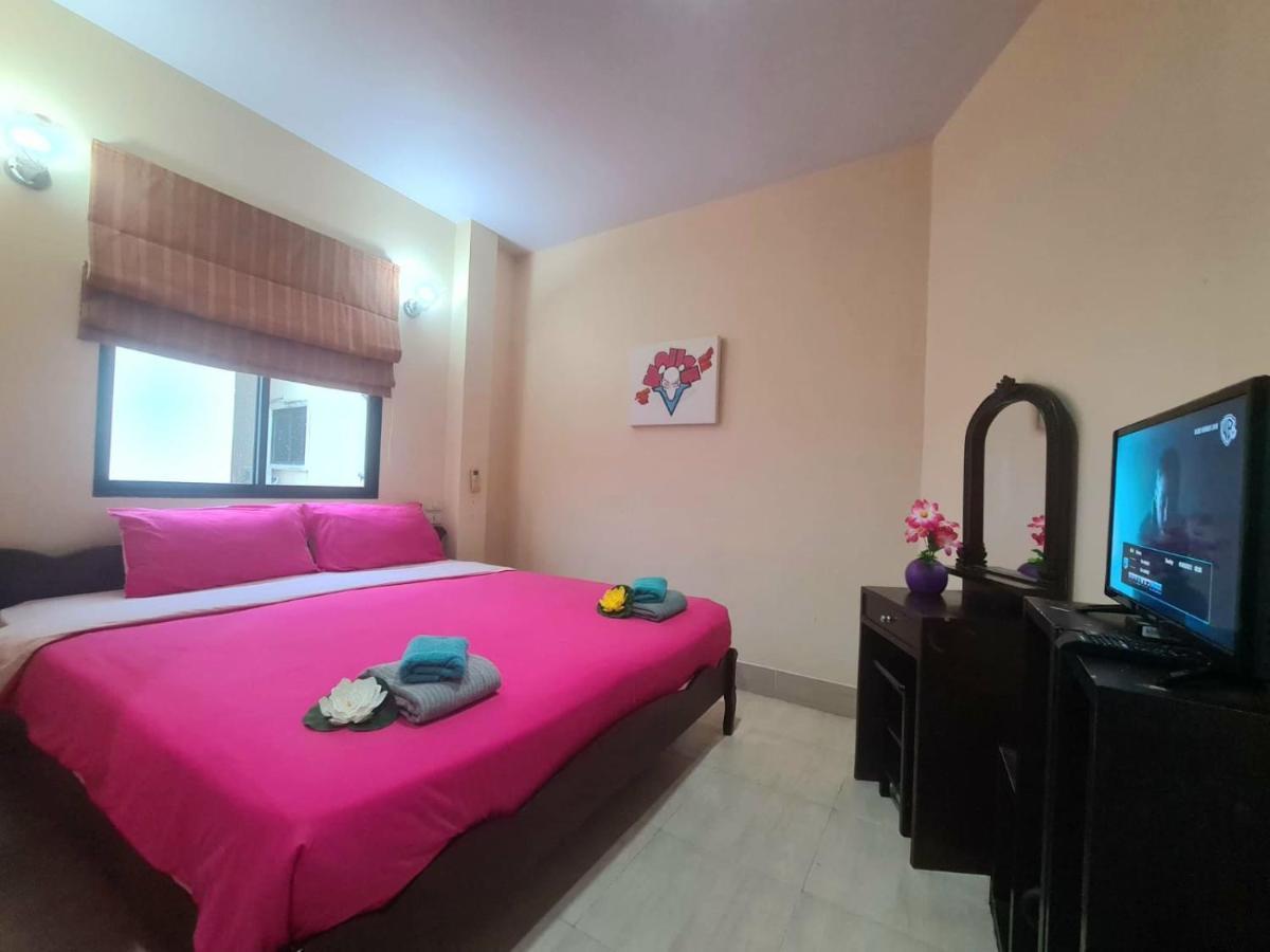 Happy Holidays Hotel Patong Exteriör bild