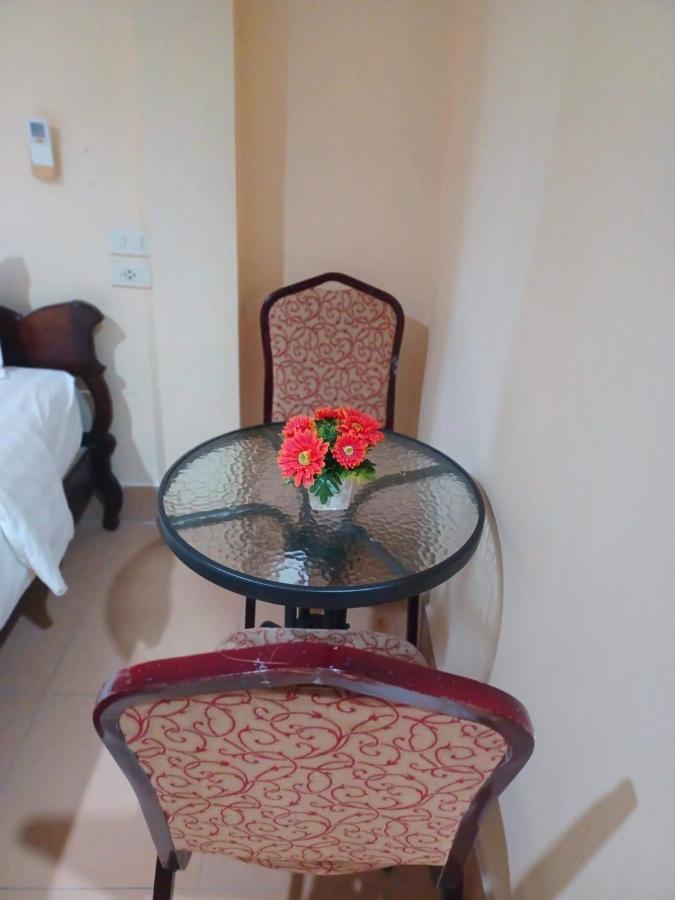 Happy Holidays Hotel Patong Exteriör bild