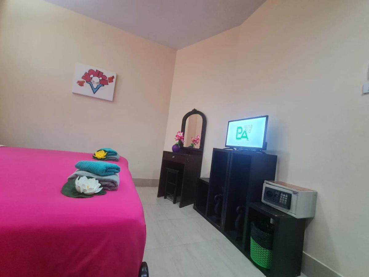 Happy Holidays Hotel Patong Exteriör bild