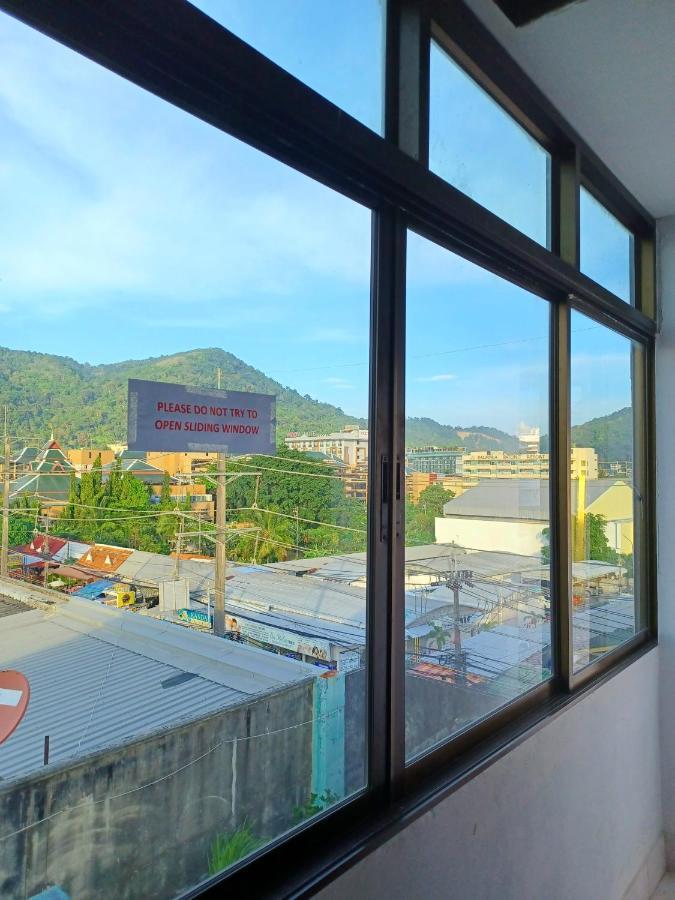 Happy Holidays Hotel Patong Exteriör bild